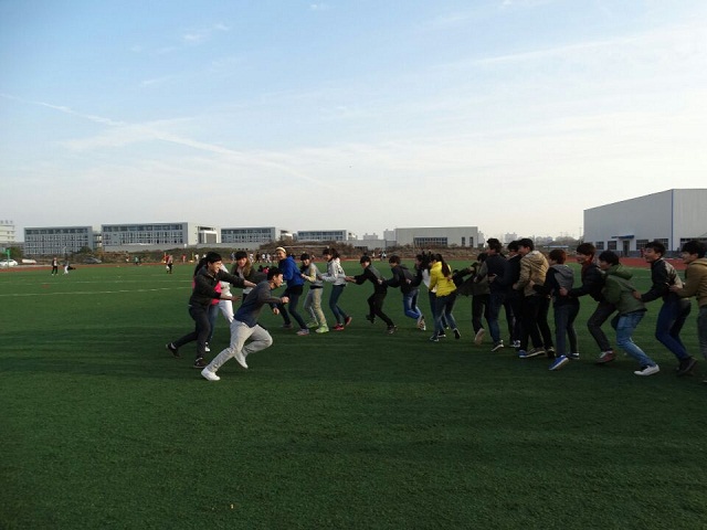 社会事业系举办“我身边的运动美”随手拍微博上线活动