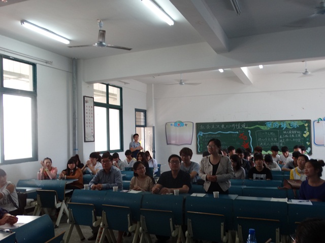 唇枪舌剑显英雄，舌战群儒出真知——社会事业系举办2015年大学生辩论赛