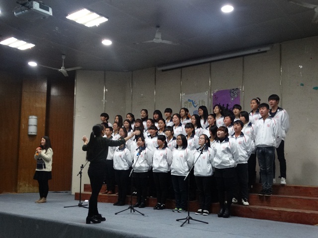 我系举办14级新生大合唱比赛